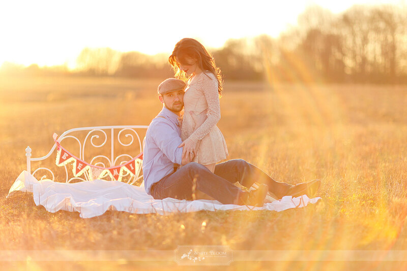 Couple in Field — Gold