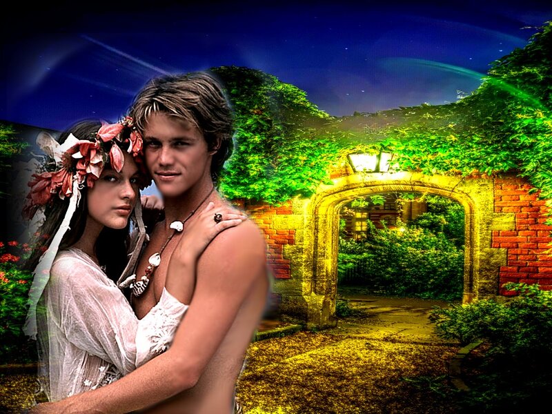 Couple in Garden — Green, Romantic, Night