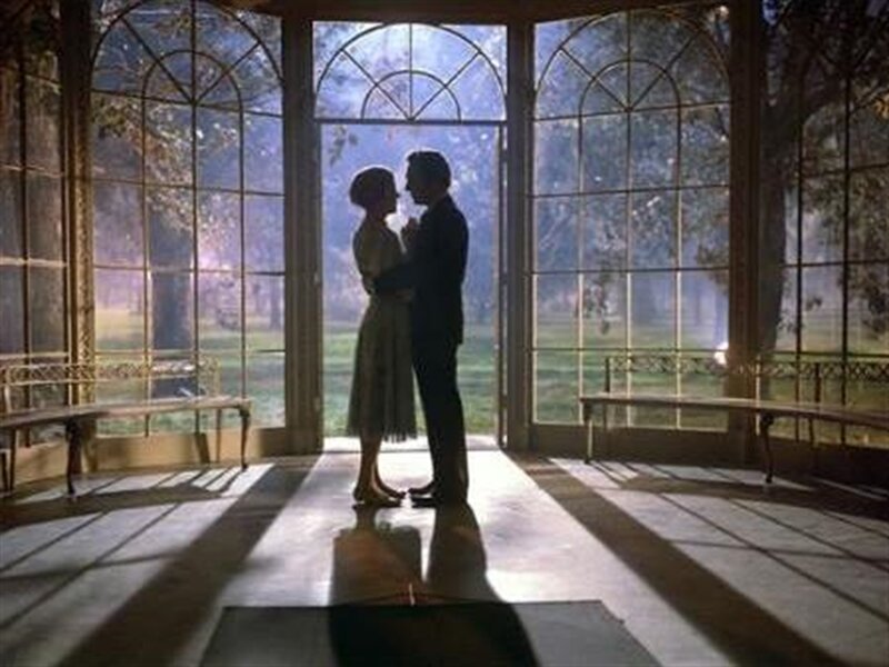 Couple in Silhouette — Brown