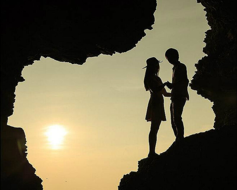 Couple in Silhouette — Yellow, Serene