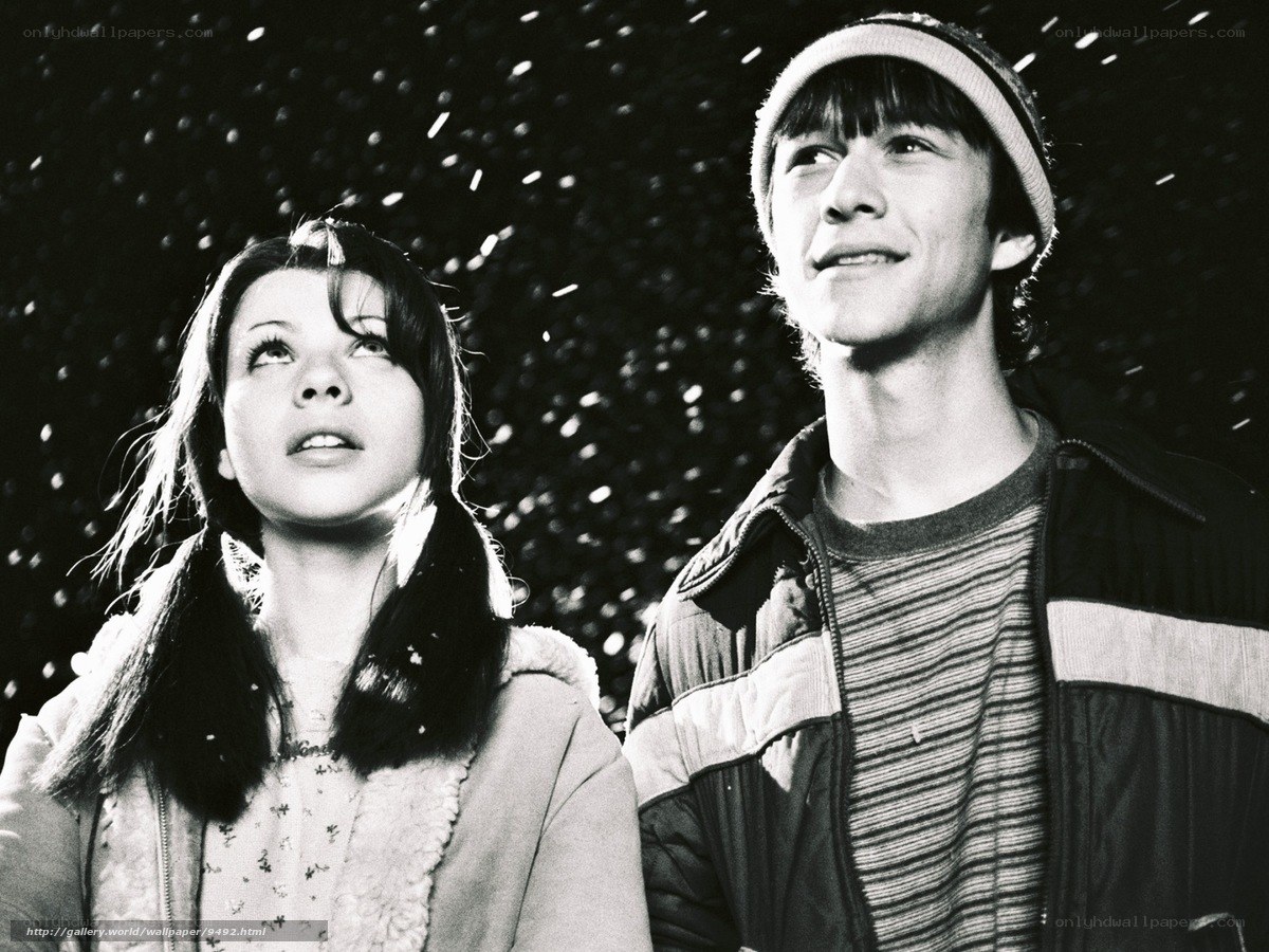 couple in snowfall