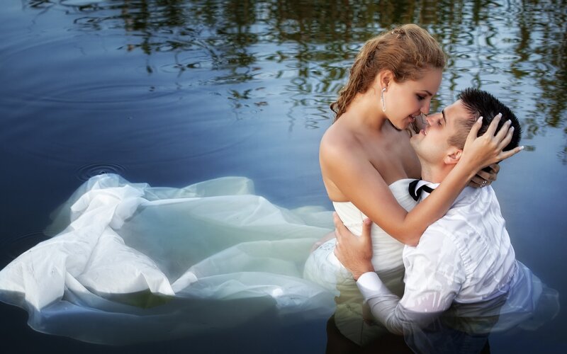 Couple in Water — White