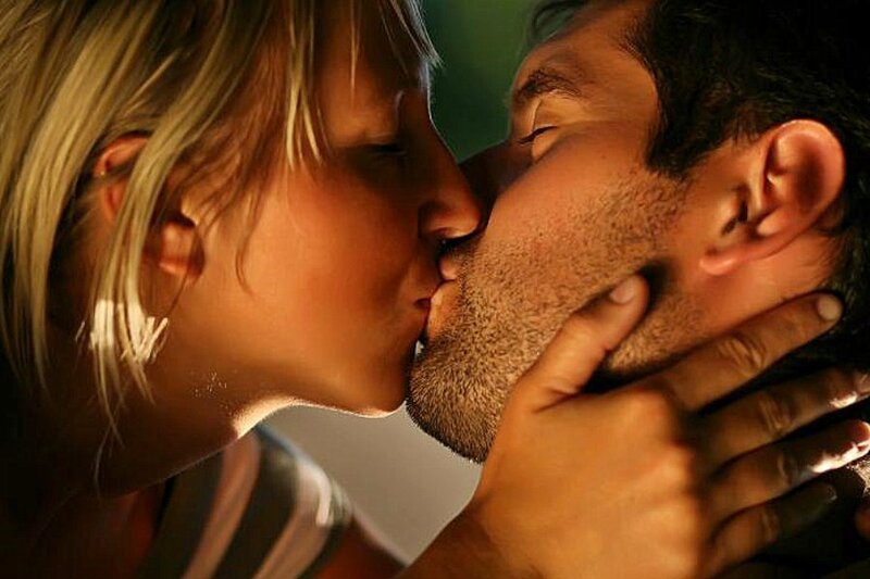 Couple Kissing — Brown