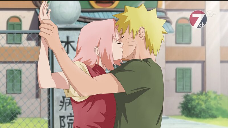 Couple Kissing — Green, Romantic