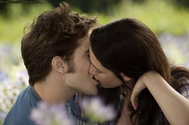 Couple Kissing in Field — Green