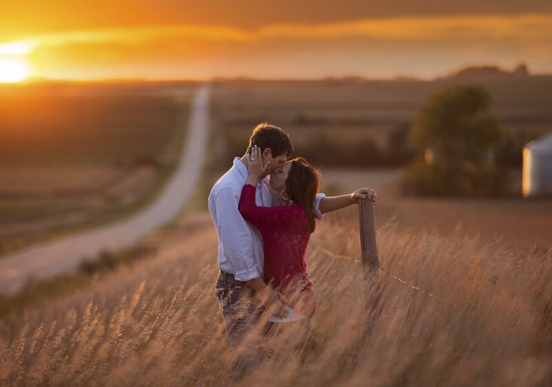 Couple Kissing in Field — Orange, Romantic