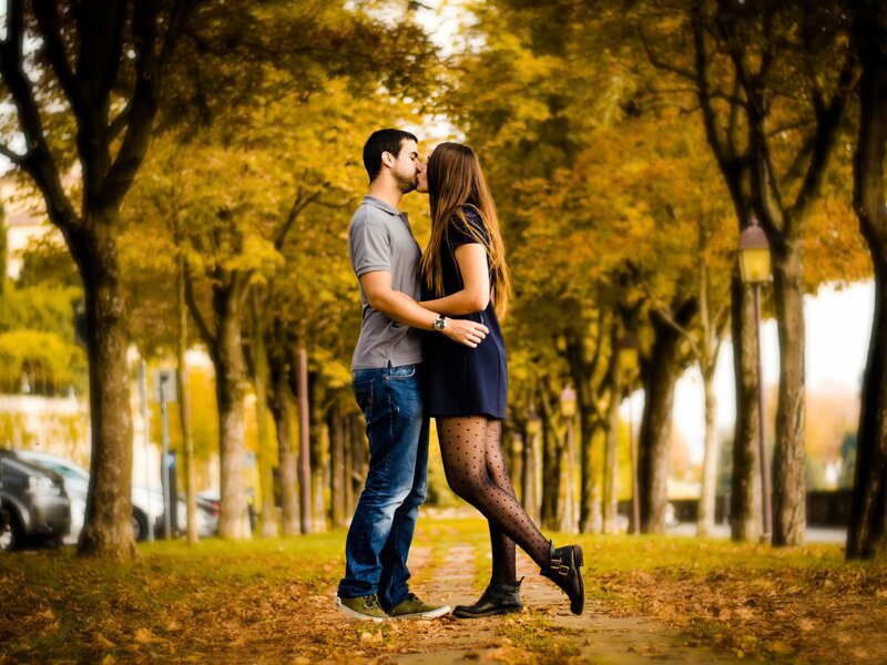 Couple Kissing in Park — Yellow, Romantic, Autumn