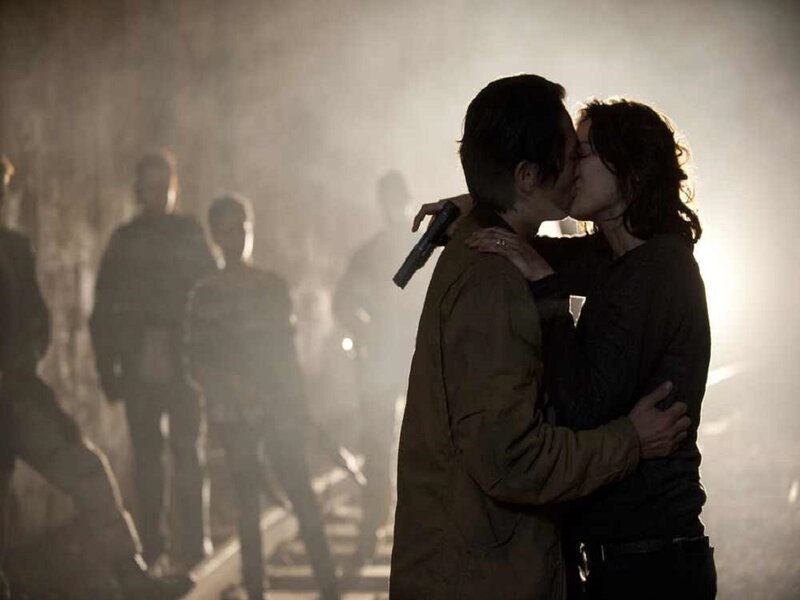 Couple Kissing in Smoke — Brown