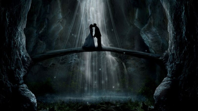 Couple Kissing on Bridge — Black, Dramatic, Night