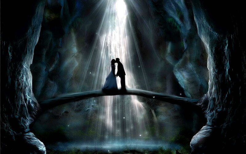 Couple Kissing on Bridge — Blue, Dramatic