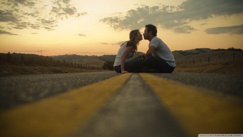 Couple Kissing on Road — Yellow