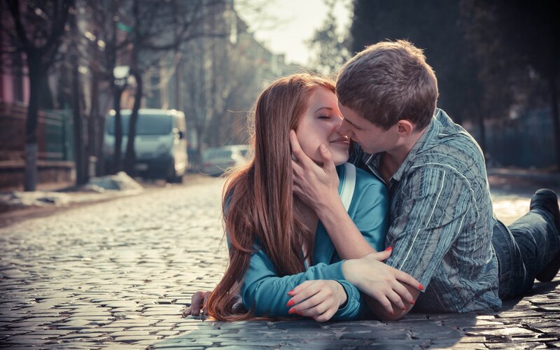 Couple Kissing on Street — Blue, Romantic