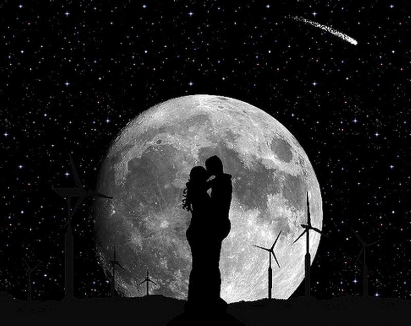 Couple Kissing Silhouette — Black, Romantic