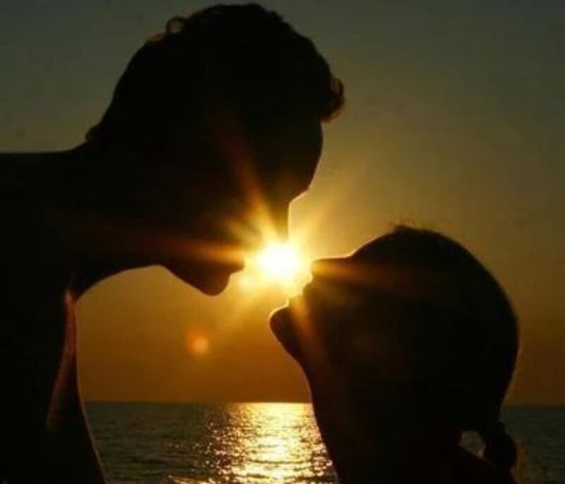 Couple Kissing Silhouette — Yellow, Dramatic