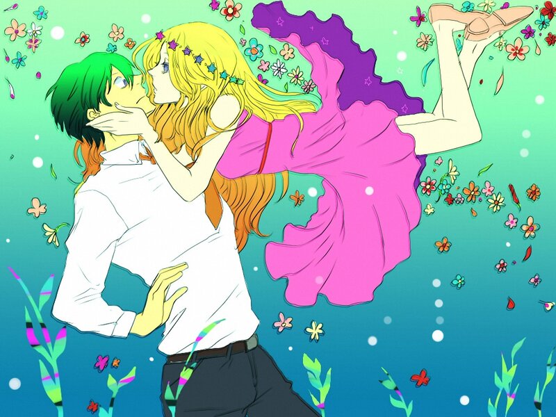 Couple Kissing Underwater — Green