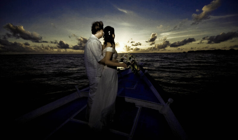 Couple on a Boat — Blue