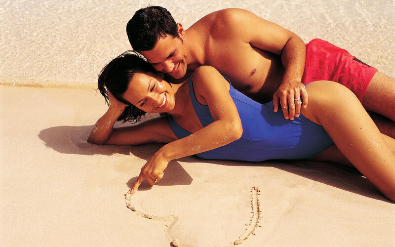 Couple on Beach — Blue, Relaxed