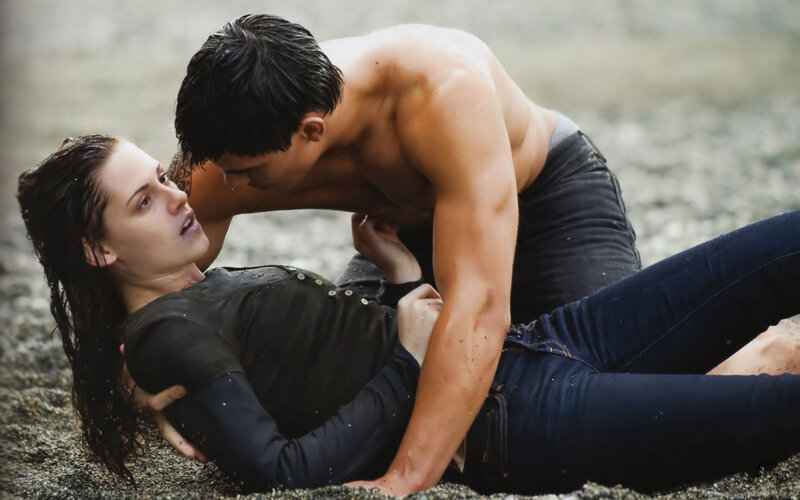 couple on beach struggle