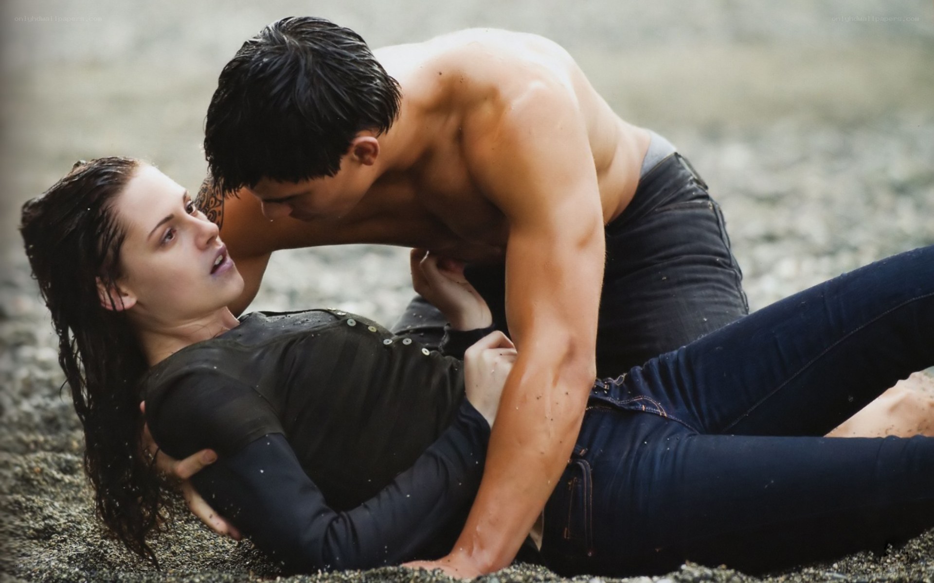 couple on beach struggle