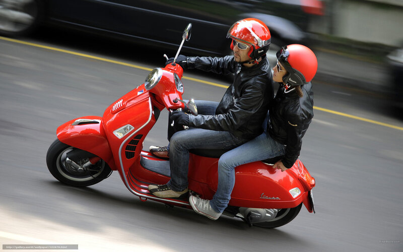 Couple on Red Scooter — Dynamic