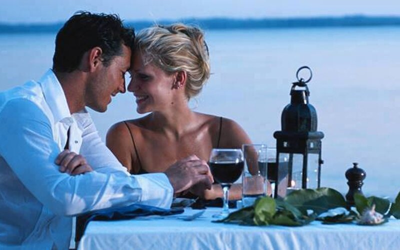 Couple on Romantic Dinner — Blue