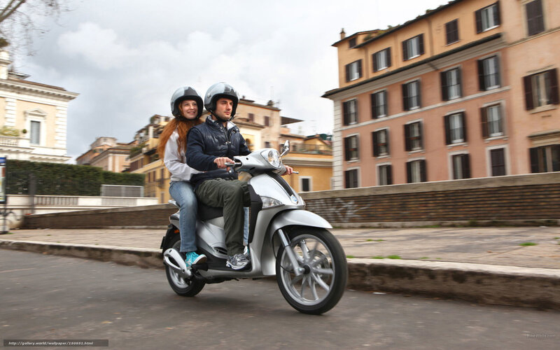 Couple on Scooter — Silver, Calm