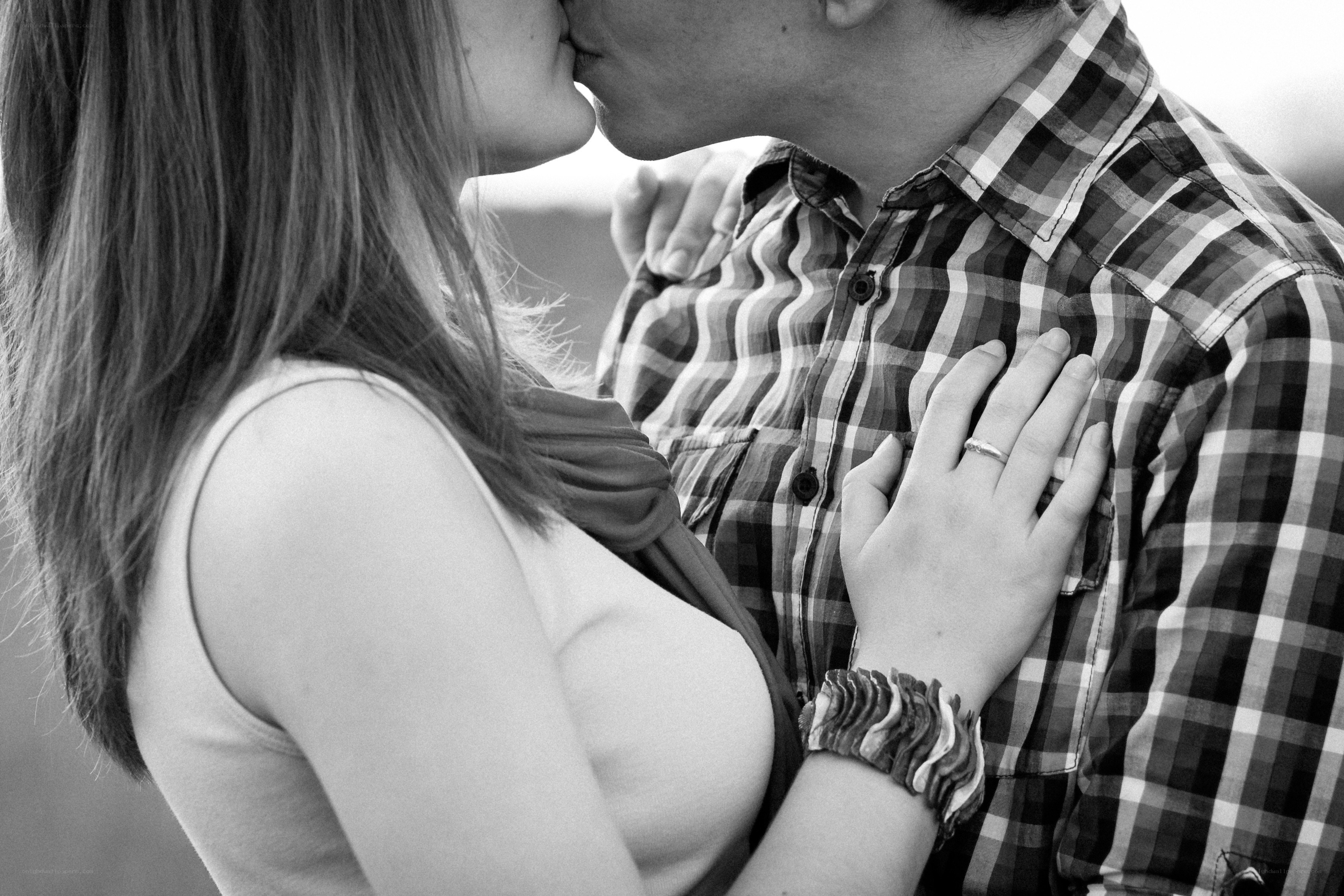 couple sharing a kiss
