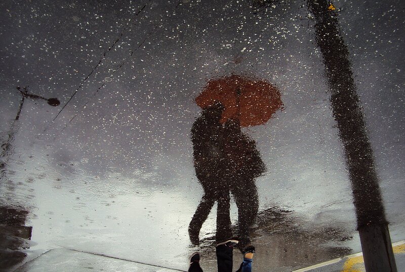 Couple under Umbrella — Black, Reflective
