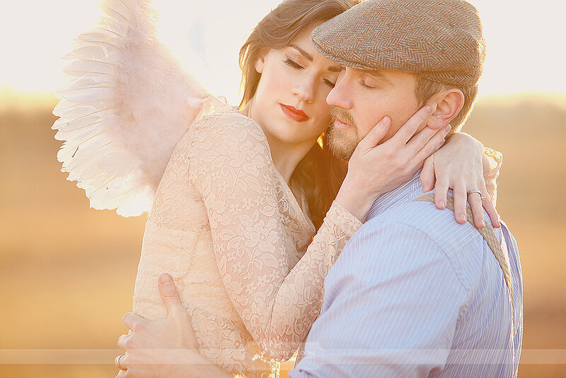 Couple with Angel Wings — Gold