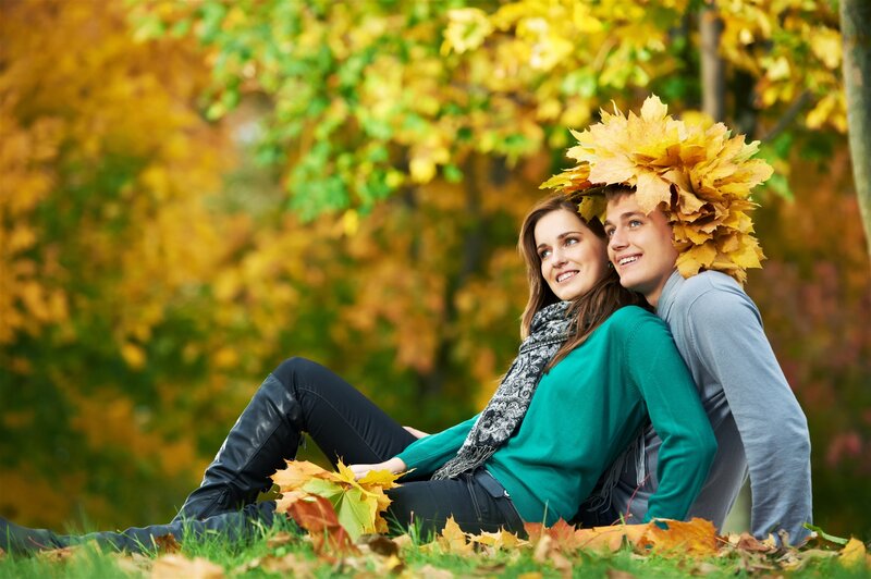 Couple with Autumn Leaves — Yellow