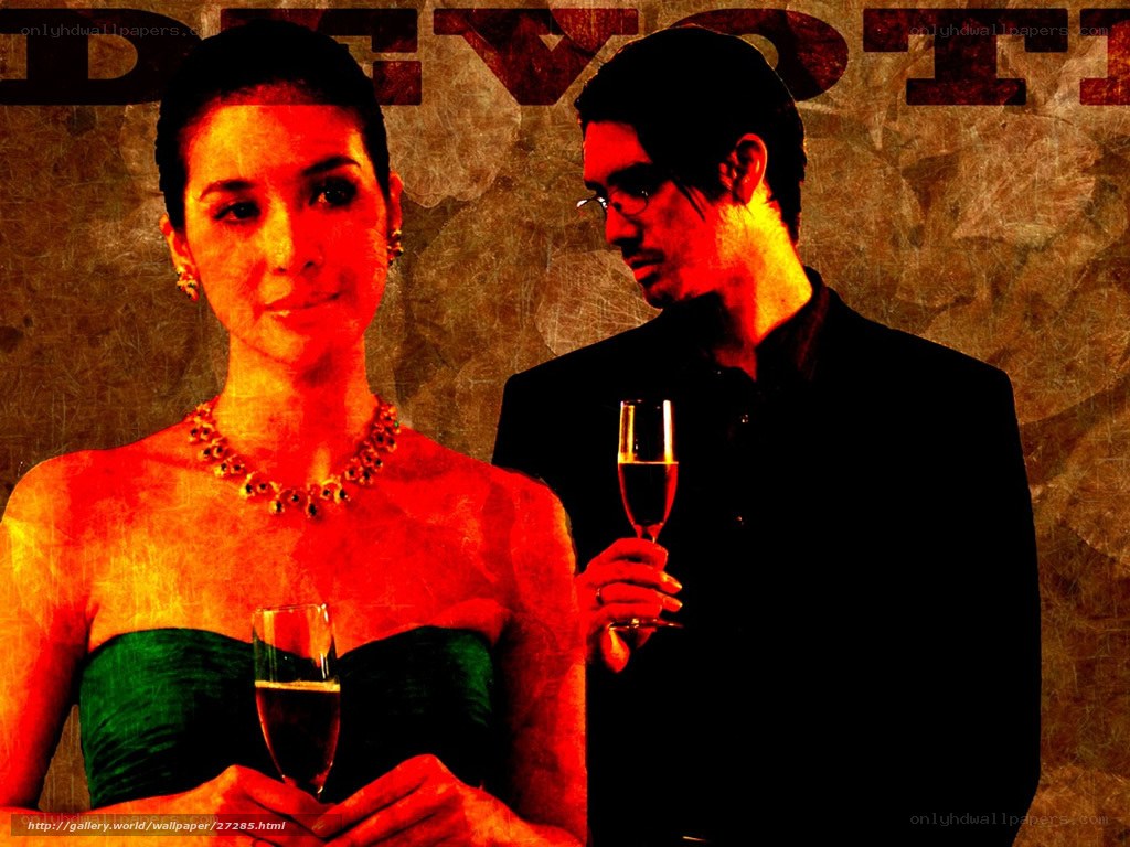 couple with champagne glasses