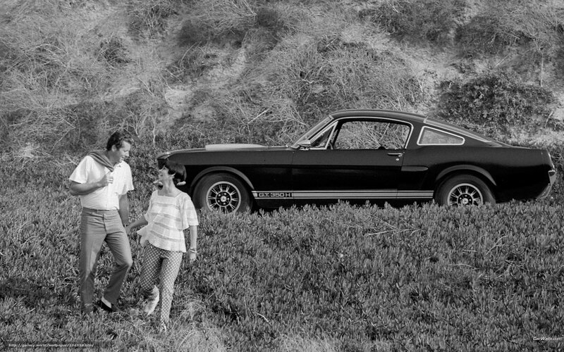 Couple with Classic Car — Black, Calm