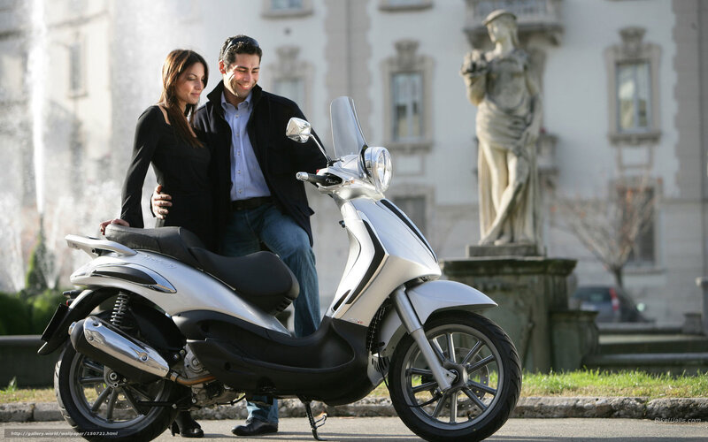 Couple with Scooter — Silver