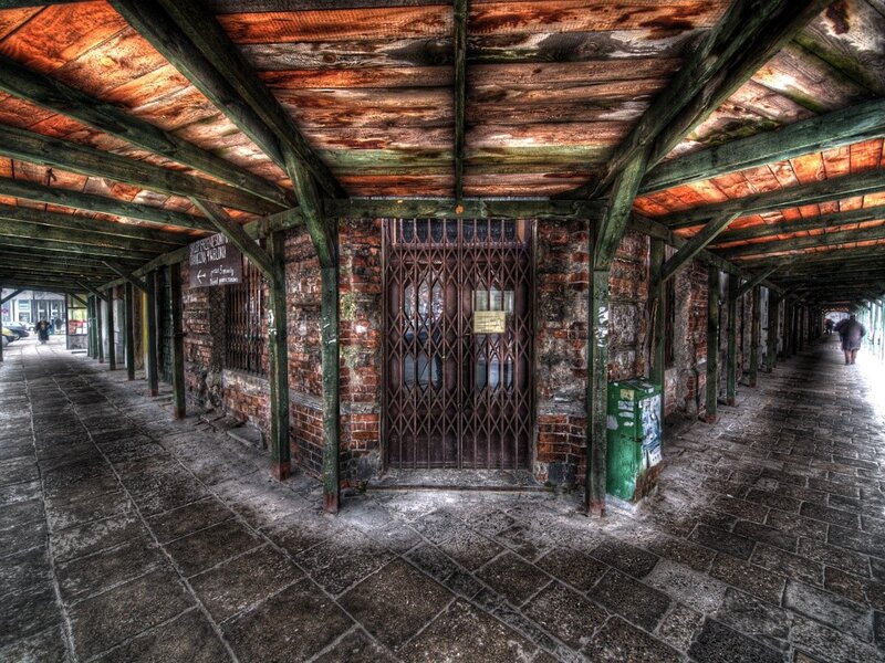 Covered Walkway with Gate