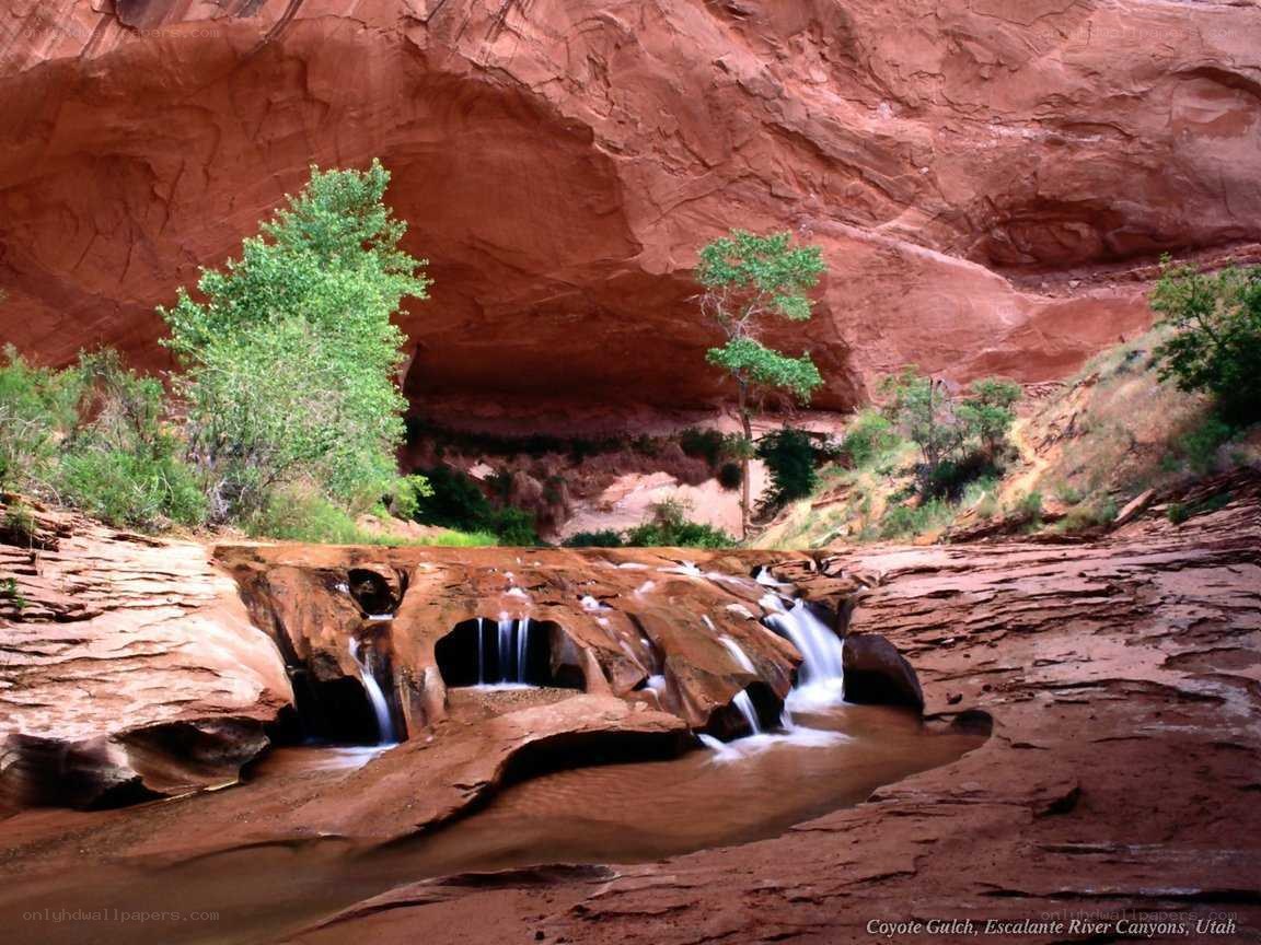 Coyote Gulch waterfall