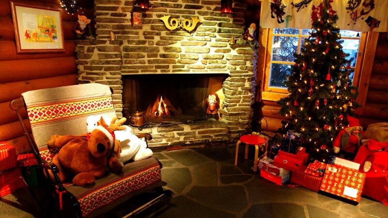 Cozy Living Room — Brown, Festive