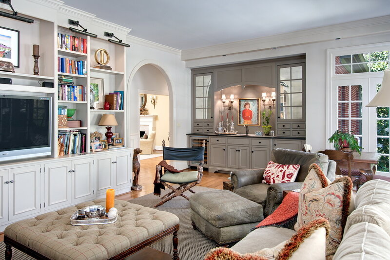 Cozy living room with built-in shelves