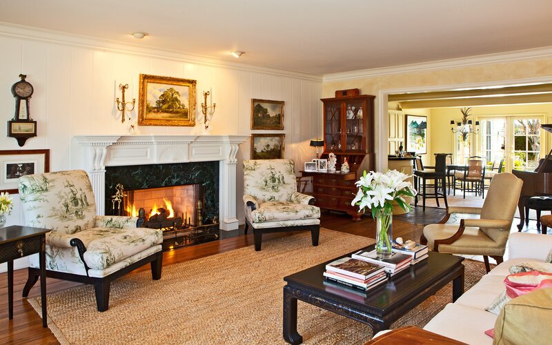 Cozy living room with fireplace