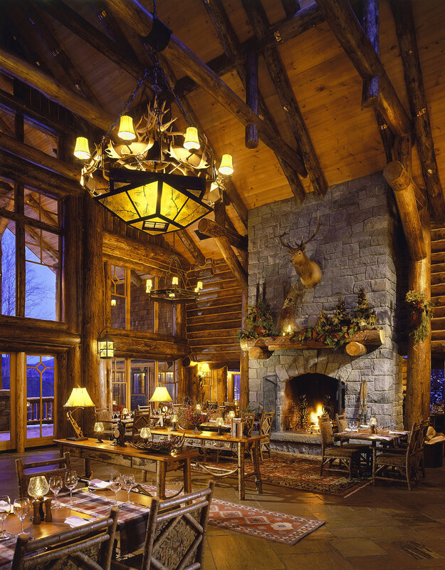 Cozy lodge dining room