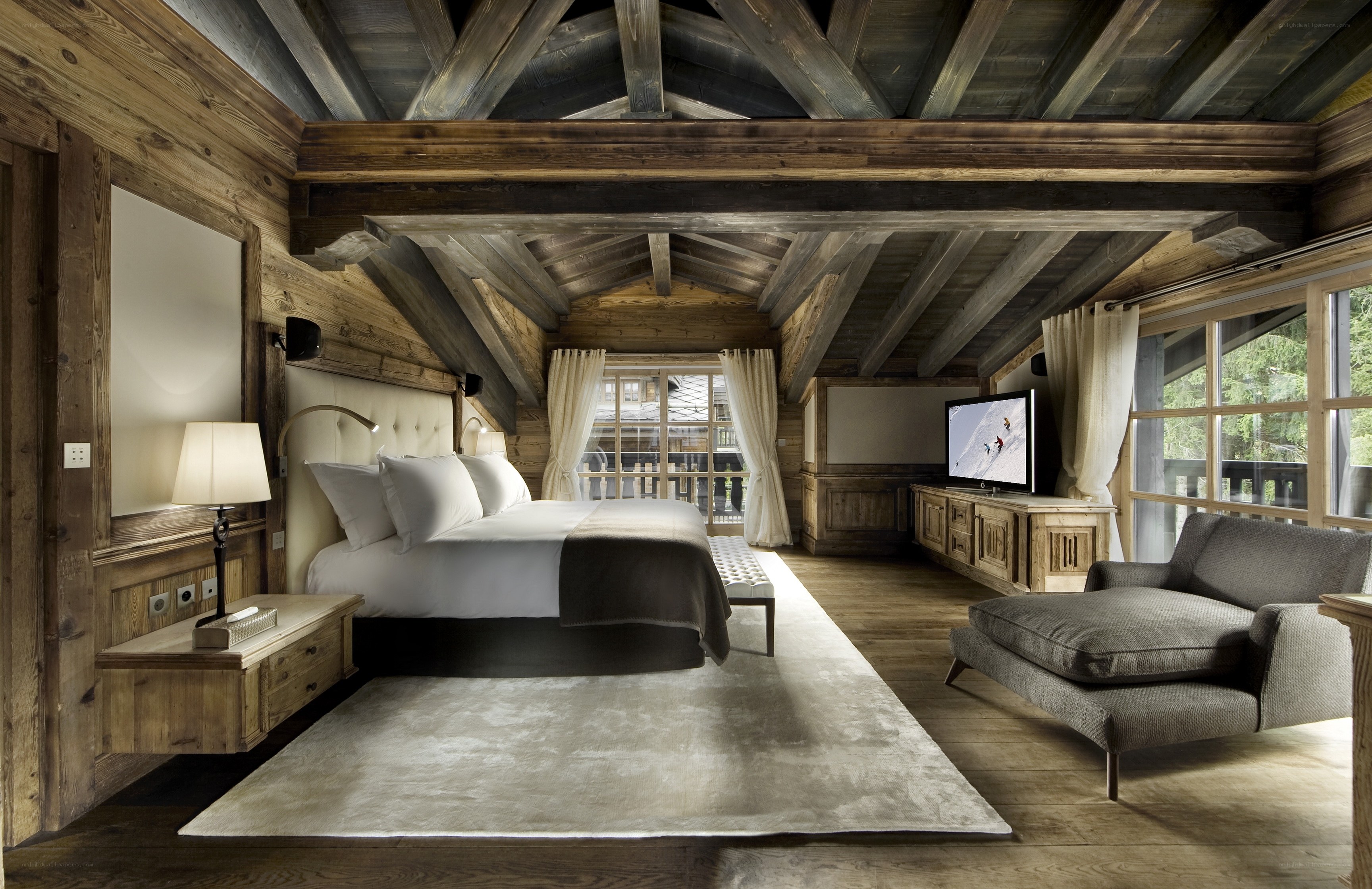 Cozy mountain lodge bedroom