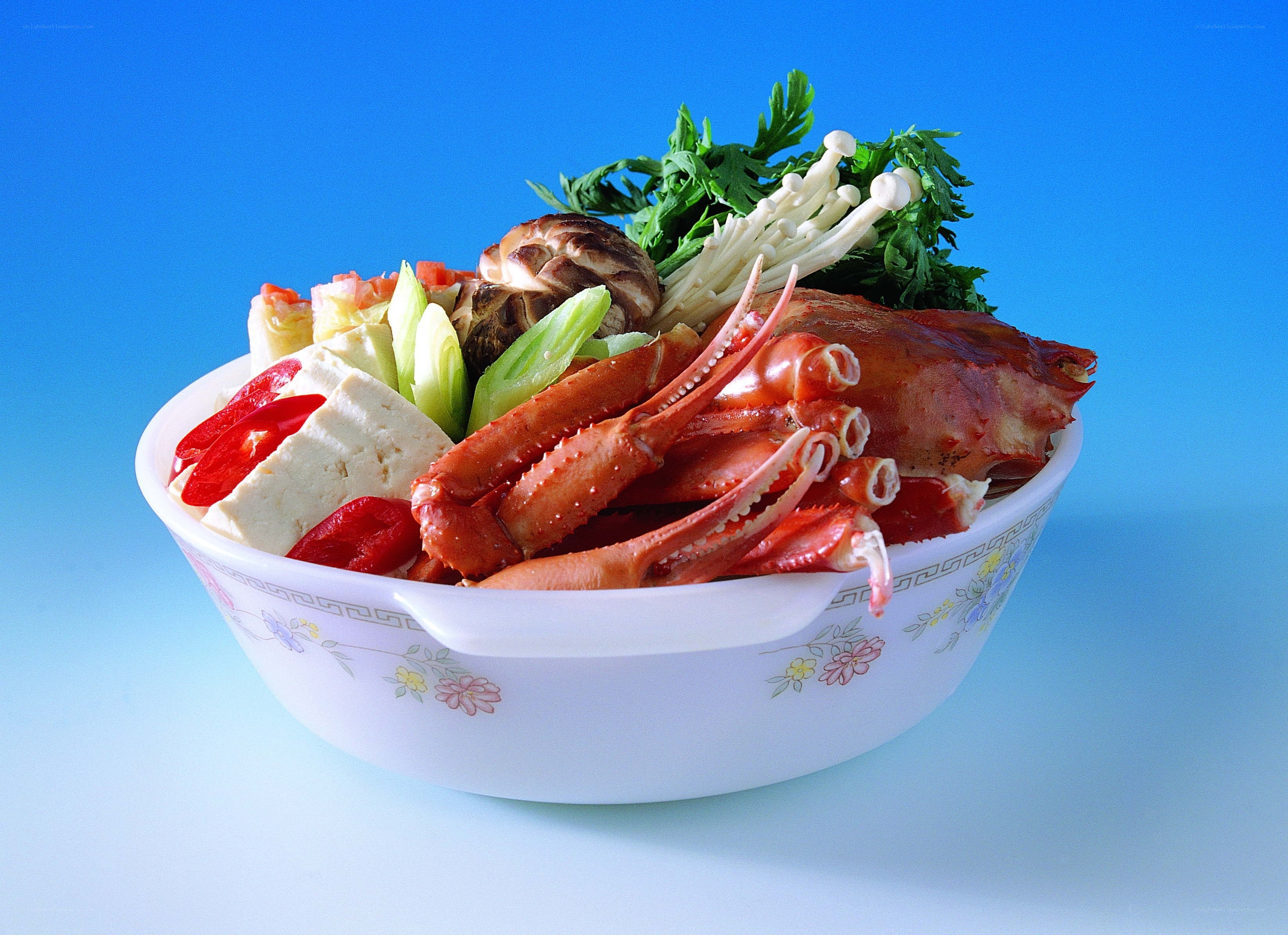 Crab and vegetable hot pot