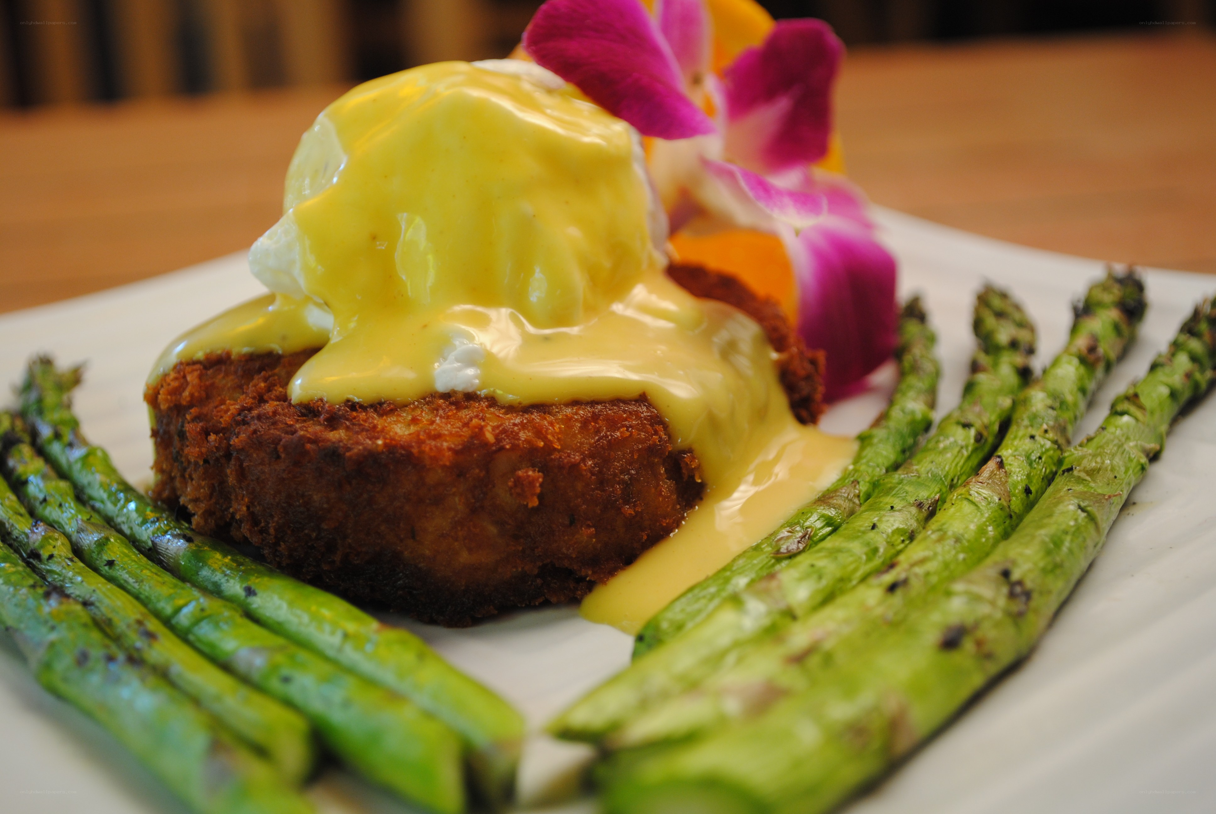 Crab cake with asparagus