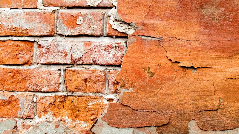 Cracked Brick Wall — Red, Textured