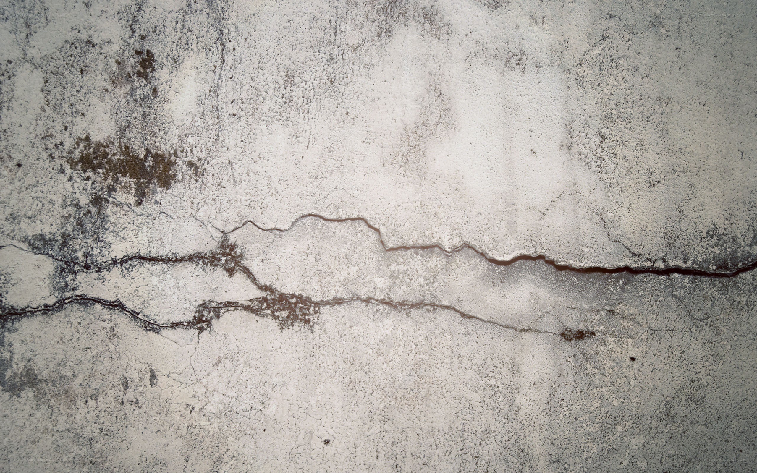 cracked concrete wall surface