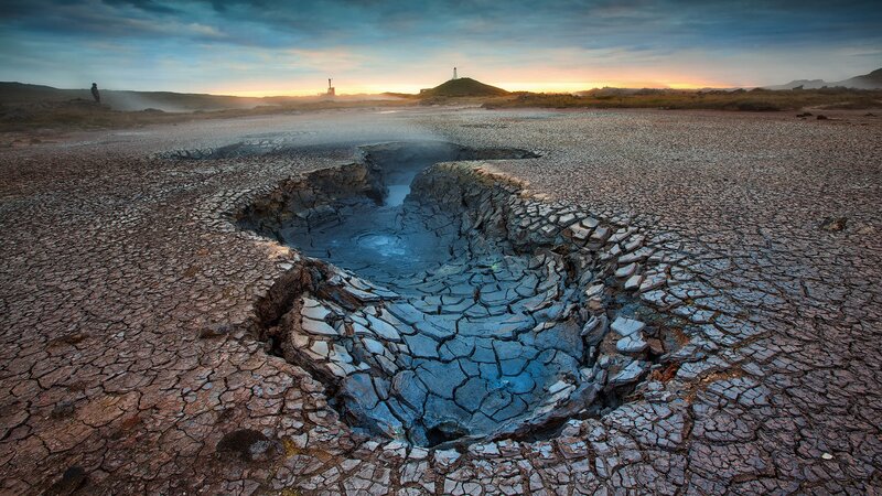 Cracked Earth Crater