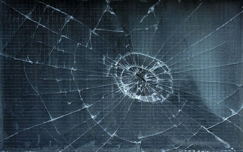 Cracked Glass with Grid — Black