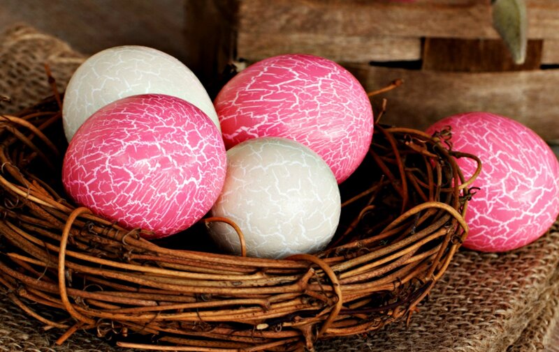Cracked-paint Eggs in Basket