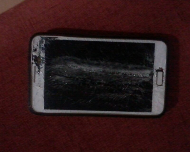 cracked smartphone screen