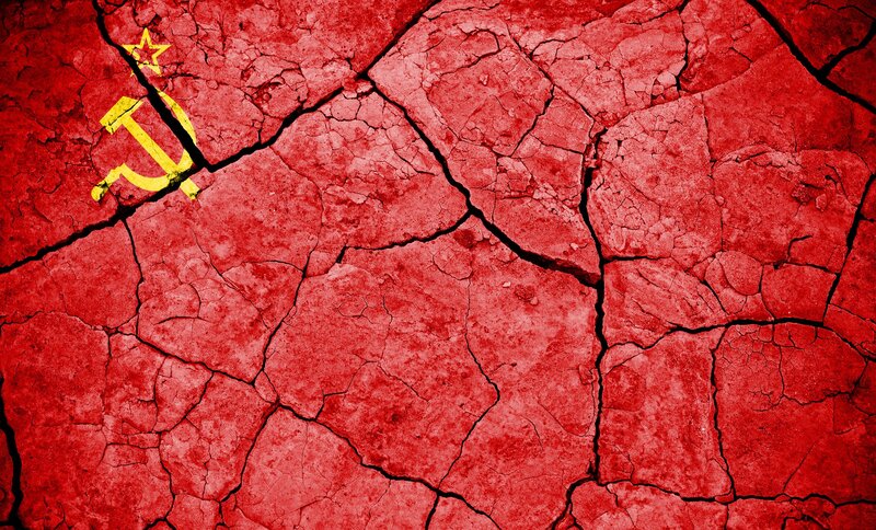 cracked soviet flag