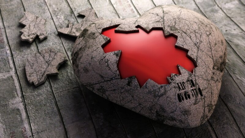 Cracked Stone Heart — Gray